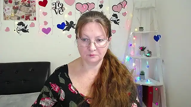 VanessaHotts online show from January 28, 2025, 9:08 am