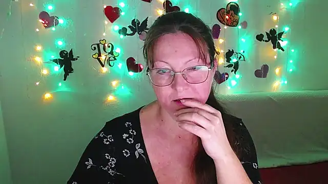 VanessaHotts online show from January 31, 2025, 9:27 am