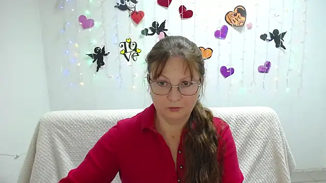 VanessaHotts online show from February 26, 2025, 6:04 am