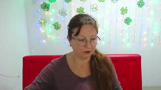 VanessaHotts online show from March 14, 2025, 9:03 am