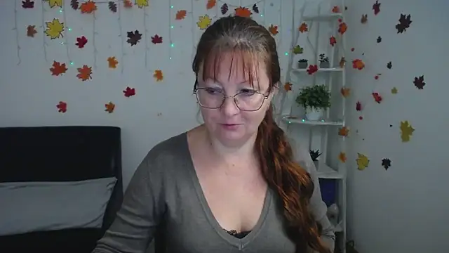 VanessaHotts online show from November 10, 2025, 6:01 am