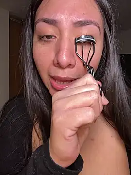 BustiBunny69 online show from January 14, 2026, 3:50 pm