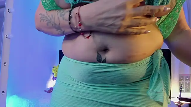 Snapshot of lonely_shewolf chatting on February 18, 2025, 7:30 pm lonely shewolf online show from February 18, 2025, 7:30 pm