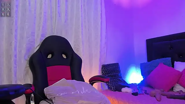 Snapshot of lonely_shewolf chatting on March 10, 2025, 8:12 pm lonely shewolf online show from March 10, 2025, 8:12 pm