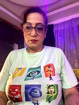 Snapshot of lonely_shewolf chatting on September 25, 2025, 4:00 pm lonely shewolf online show from September 25, 2025, 4:00 pm