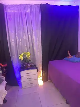 Snapshot of lonely_shewolf chatting on October 2, 2025, 6:04 pm lonely shewolf online show from October 2, 2025, 6:04 pm