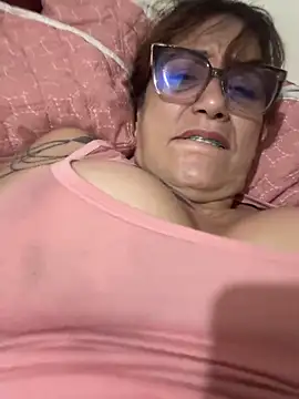 Snapshot of lonely_shewolf chatting on October 25, 2025, 3:25 am lonely shewolf online show from October 25, 2025, 3:25 am