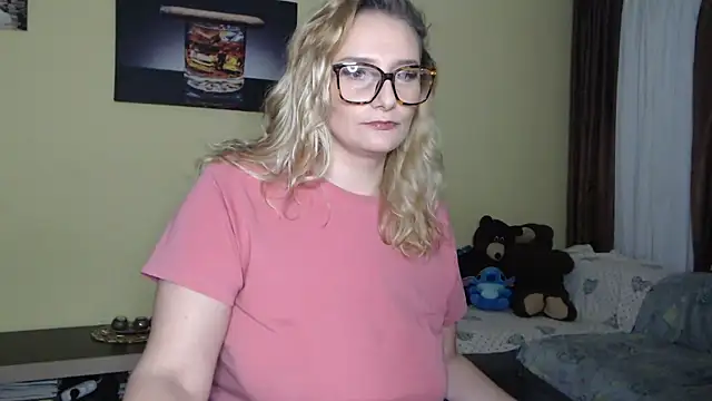 alicesweet21 online show from January 14, 2026, 10:03 pm