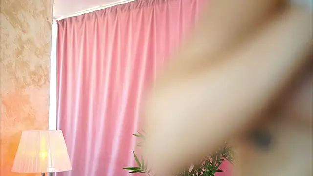 ArtTeasee online show from January 23, 2025, 12:30 pm