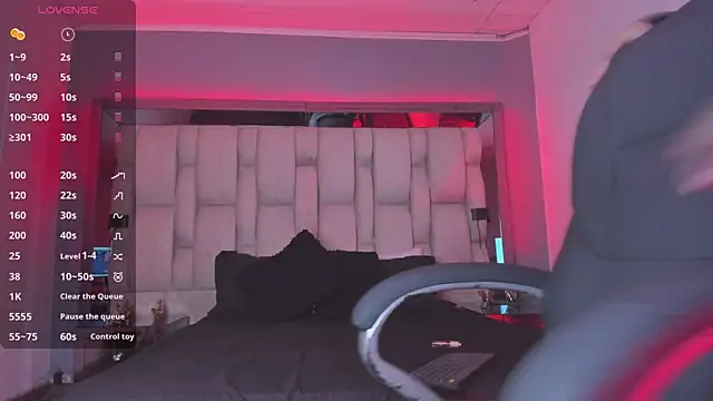 Emmily Savage online show from January 11, 2025, 4:16 am