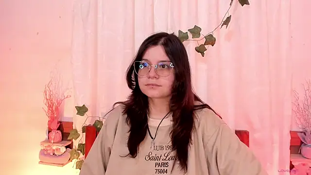 Mey moon online show from February 12, 2025, 7:24 pm