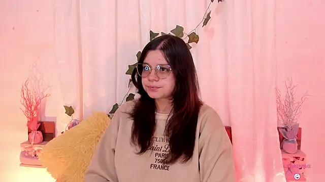 Mey moon online show from February 28, 2025, 6:09 pm