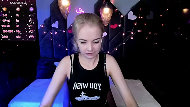 StephanieSweety online show from February 13, 2025, 5:11 pm