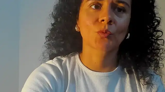 Sami Hotie1 online show from October 31, 2025, 9:16 pm