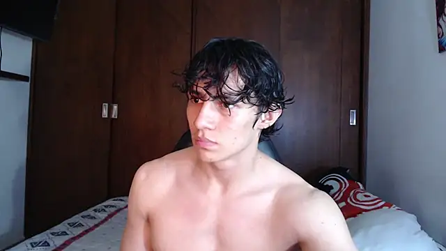 aresholland online show from February 21, 2025, 2:39 am