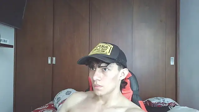 aresholland online show from November 4, 2025, 6:40 pm