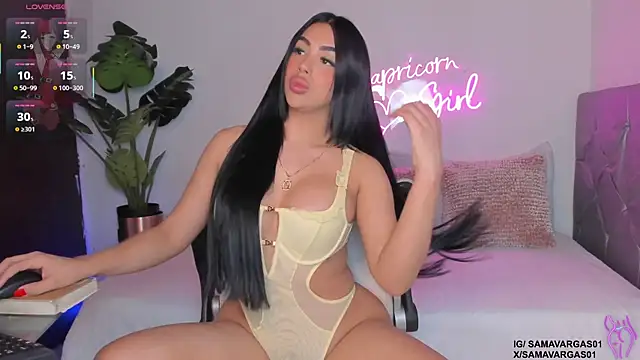 Korina Saenz01 online show from April 18, 2026, 11:38 pm