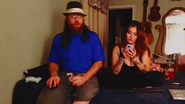 Geeznuts19 online show from October 19, 2025, 3:40 am