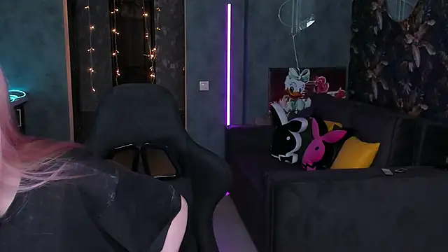 Blckmirrorr online show from January 5, 2026, 8:01 pm