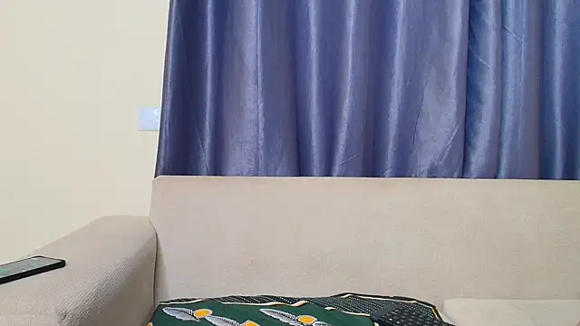 Snapshot of queen_heather chatting on July 19, 2026, 3:32 am queen heather online show from July 19, 2026, 3:32 am