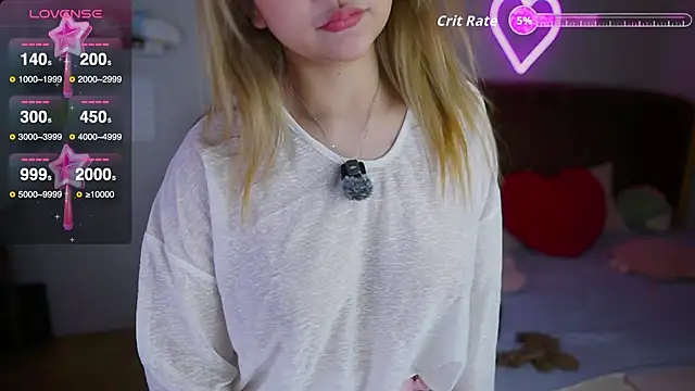 laybunny1 online show from October 3, 2025, 7:11 pm