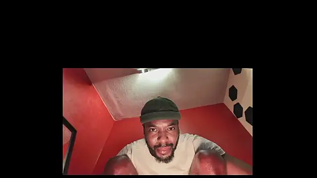 BADDIEBENJI online show from January 3, 2025, 11:12 pm