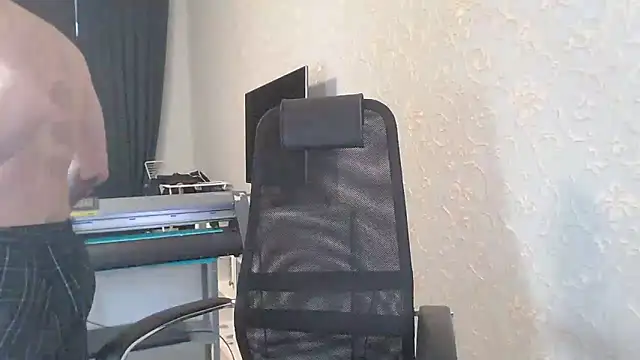 Marselle Laker online show from February 5, 2025, 6:13 am