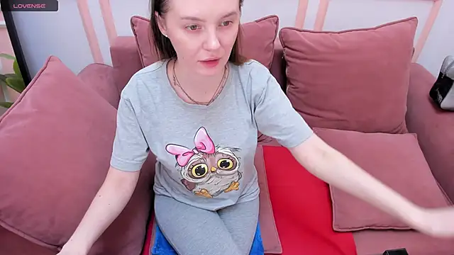 JannaVerdi  online show from October 21, 2025, 6:25 am