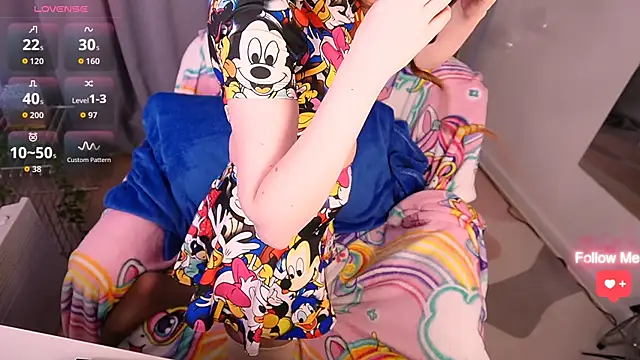 JannaVerdi  online show from April 1, 2026, 6:47 am