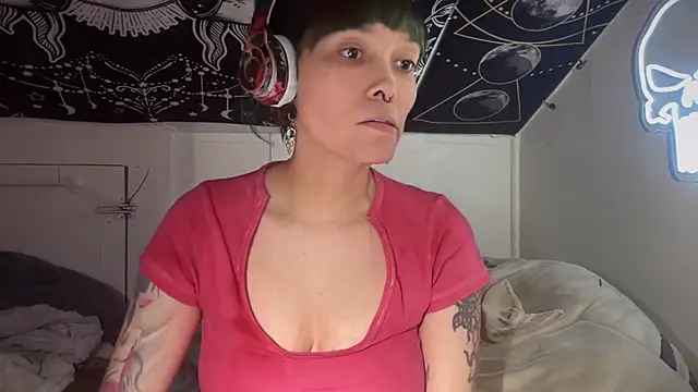 FRRANNKIE online show from January 2, 2025, 7:33 am