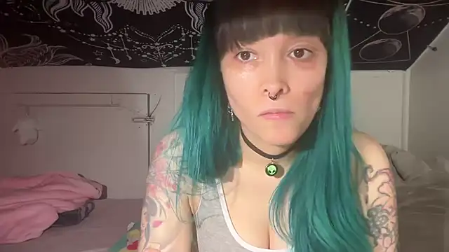 FRRANNKIE online show from January 3, 2025, 1:38 am