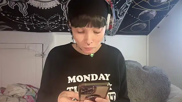 FRRANNKIE online show from January 4, 2025, 5:37 am