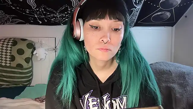 FRRANNKIE online show from February 21, 2025, 7:32 pm