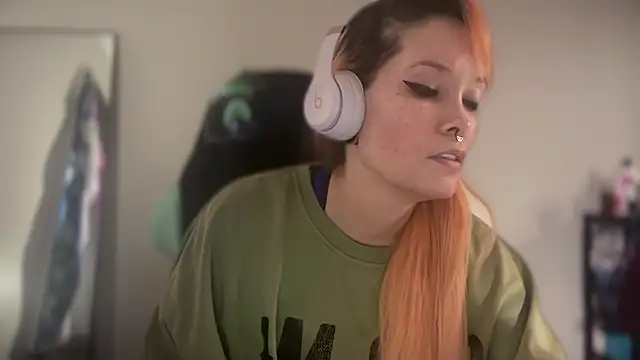 FRRANNKIE online show from February 24, 2026, 3:21 pm