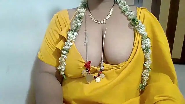 Snapshot of archanatelugu9 chatting on July 22, 2026, 4:21 pm archanatelugu9 online show from July 22, 2026, 4:21 pm