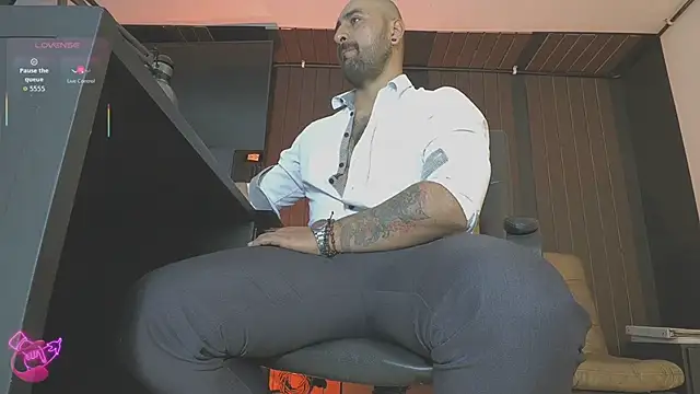 Snapshot of Leon_1234 chatting on April 30, 2026, 10:25 pm Leon 1234 online show from April 30, 2026, 10:25 pm