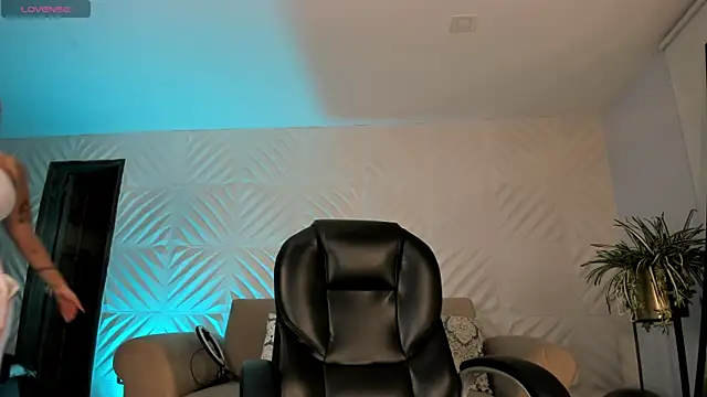 Snapshot of SophiePalmer chatting on February 11, 2026, 11:59 am SophiePalmer online show from February 11, 2026, 11:59 am