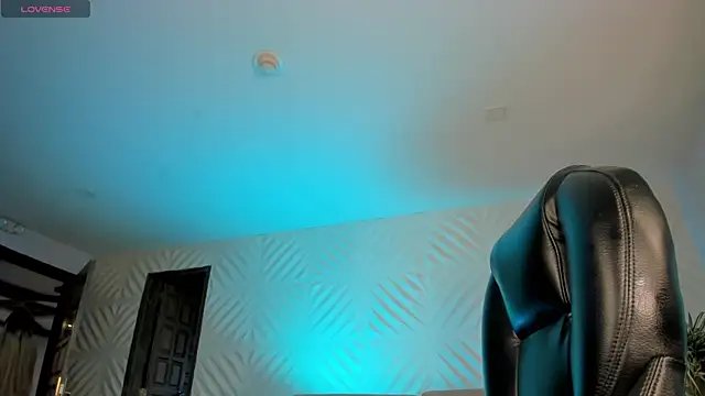 Snapshot of SophiePalmer chatting on February 12, 2026, 8:04 pm SophiePalmer online show from February 12, 2026, 8:04 pm