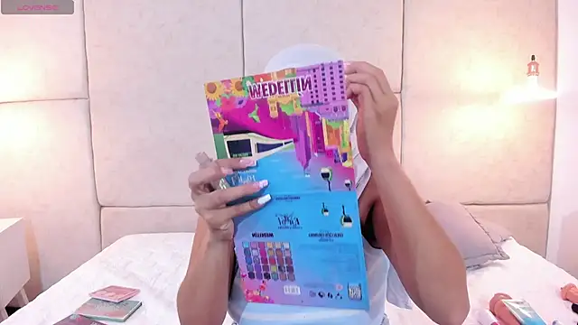 Snapshot of abby_gibson chatting on November 28, 2025, 6:54 pm abby gibson online show from November 28, 2025, 6:54 pm