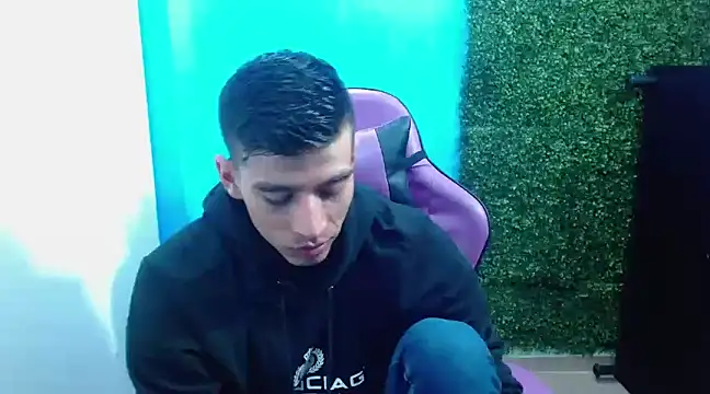 DEIBY BABY online show from December 14, 2024, 11:12 pm