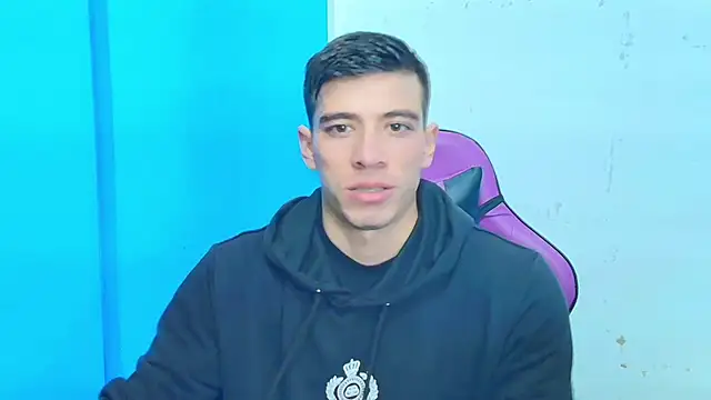 DEIBY BABY online show from February 23, 2025, 10:42 pm