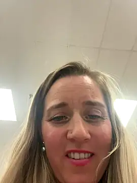 SkyelarSommer online show from December 4, 2024, 12:19 am