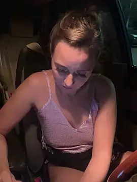 SkyelarSommer online show from December 8, 2024, 1:24 am