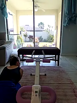 SkyelarSommer online show from December 12, 2024, 5:37 pm