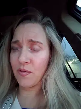 SkyelarSommer online show from February 19, 2025, 11:04 pm