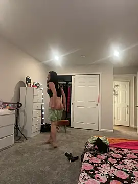 DominiqueX0 online show from February 13, 2025, 5:22 pm