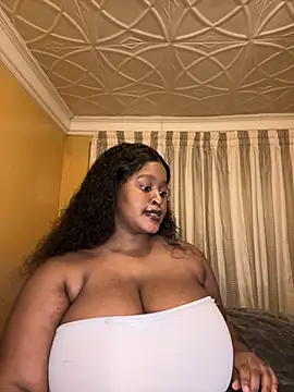 KnockoutBestie online show from April 18, 2026, 7:07 pm