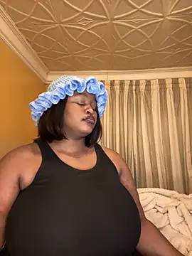 KnockoutBestie online show from April 24, 2026, 6:43 pm