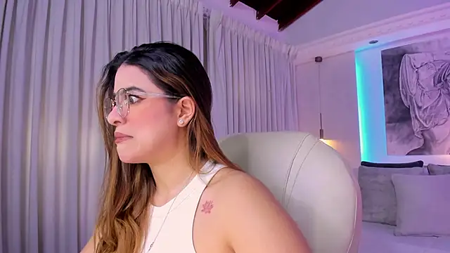 nathalie rivers online show from April 18, 2026, 11:14 am