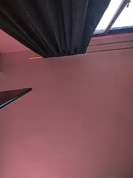 LissaThompsom online show from February 4, 2026, 11:27 am